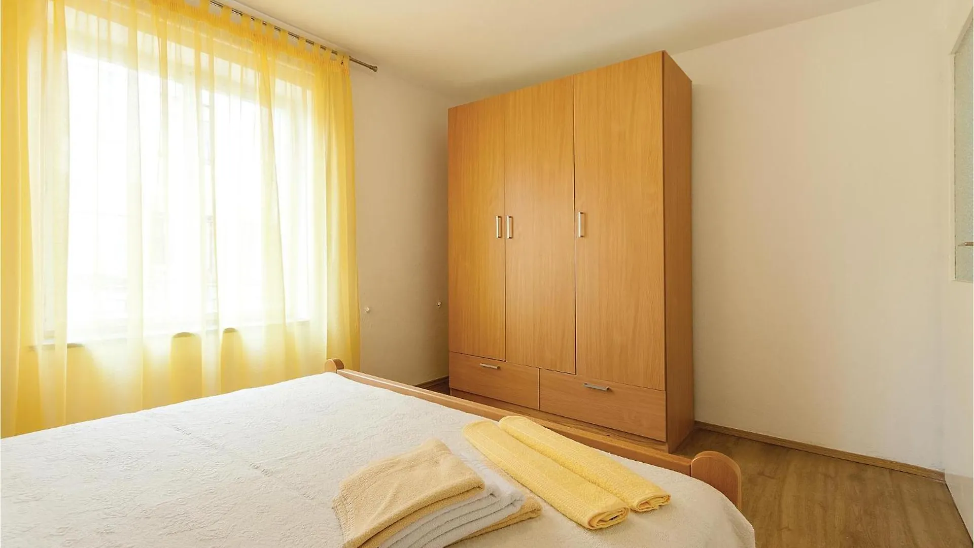 Nice Apartment In Pula With Kitchen